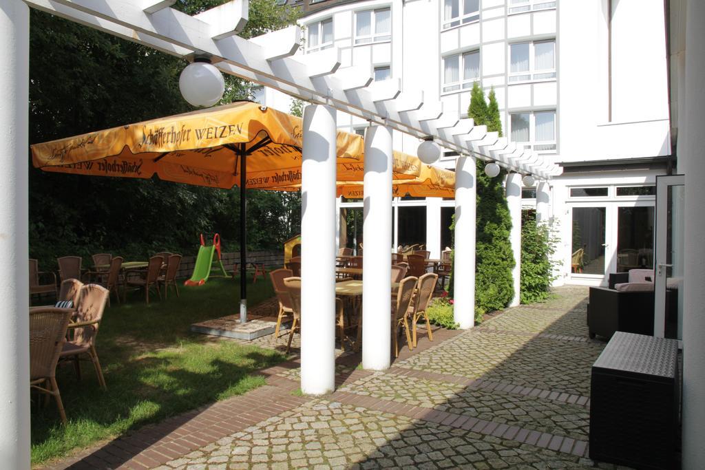 Relexa Hotel Bad Salzdetfurth Exterior foto