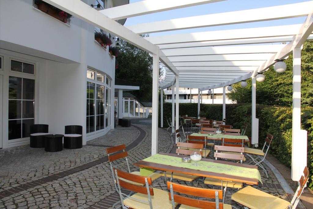 Relexa Hotel Bad Salzdetfurth Exterior foto